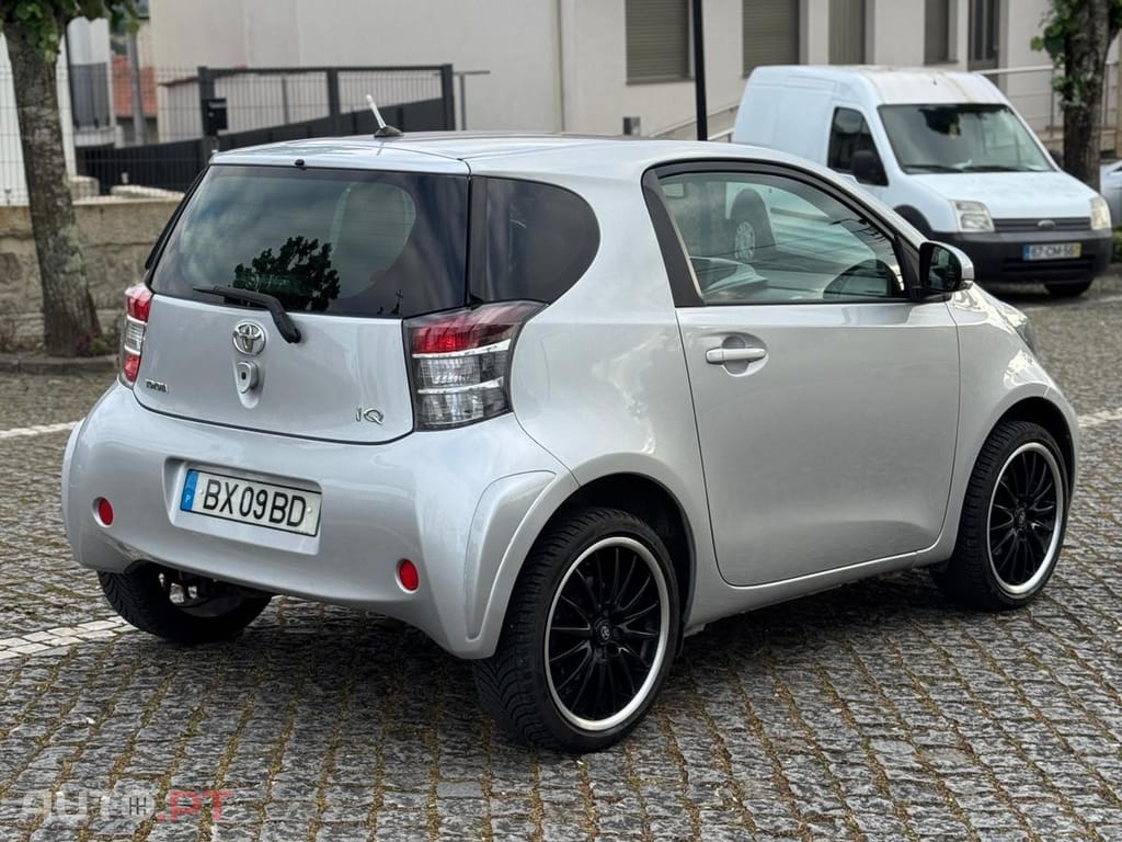 Toyota iQ 1.0 VVT-i 2 NAVI+Bluetooth