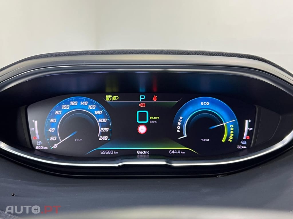 Peugeot 3008 Allure HYBRID 225cv e-EAT8