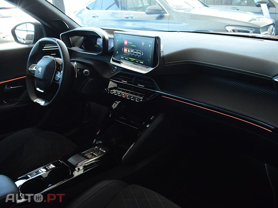 Peugeot 2008 1.5 BLUEHDI GT EAT8