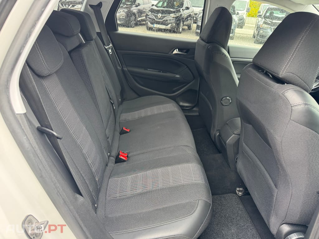 Peugeot 308 SW 1.6 BlueHDi Allure J17