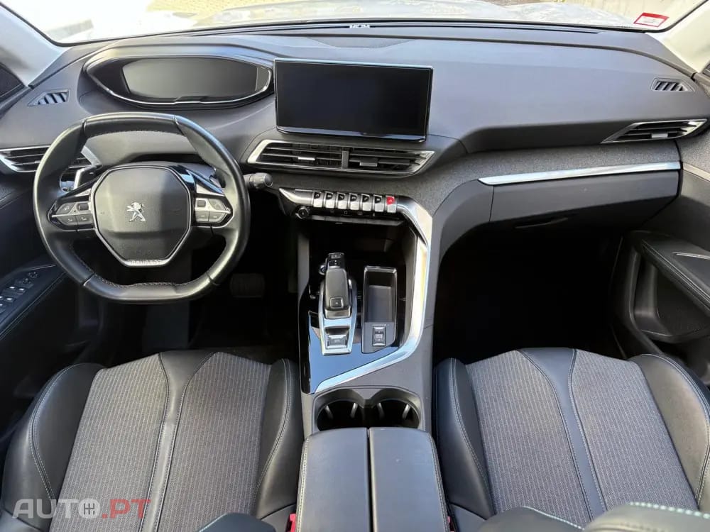Peugeot 5008 1.2 PureTech Allure EAT8