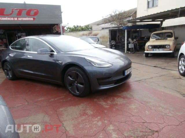 Tesla Model 3 Standard Range Plus RWD