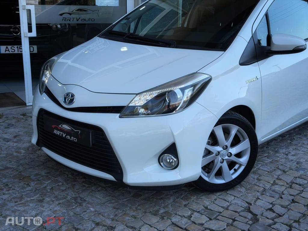 Toyota Yaris 1.5 HSD Comfort +P.Style+Navi