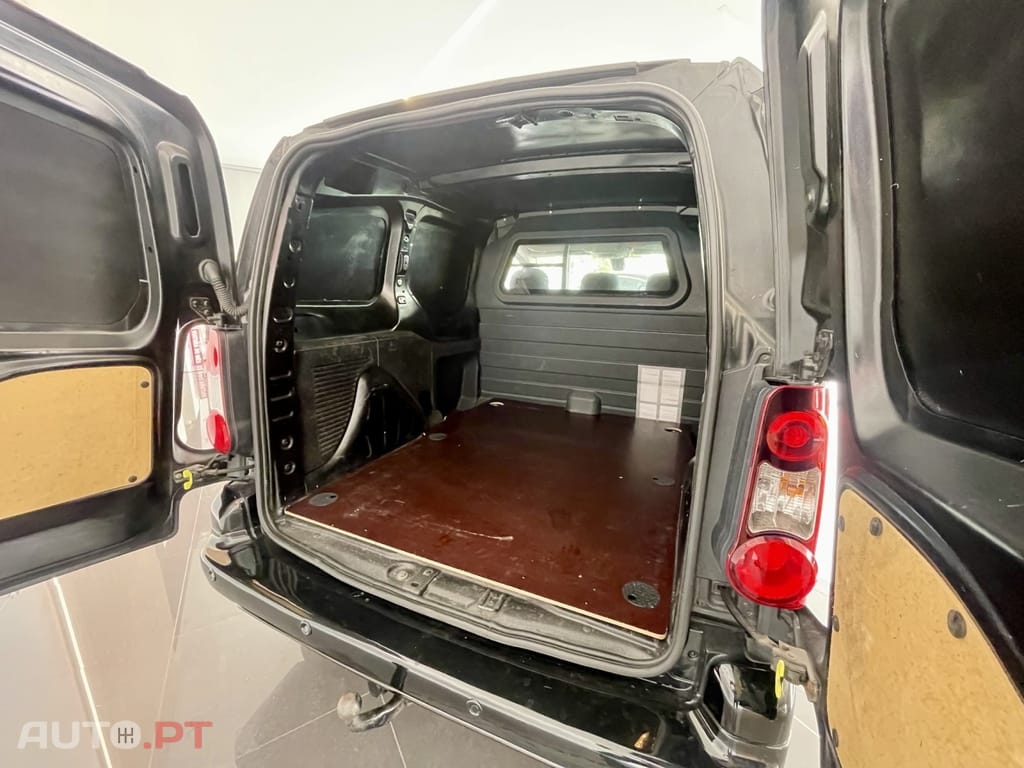 Peugeot Partner 1.6 BlueHDi L1 Premium 3L