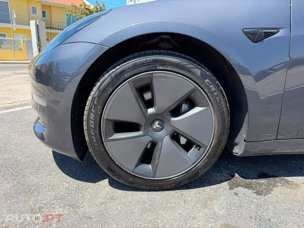 Tesla Model 3 Long-Range Dual Motor AWD
