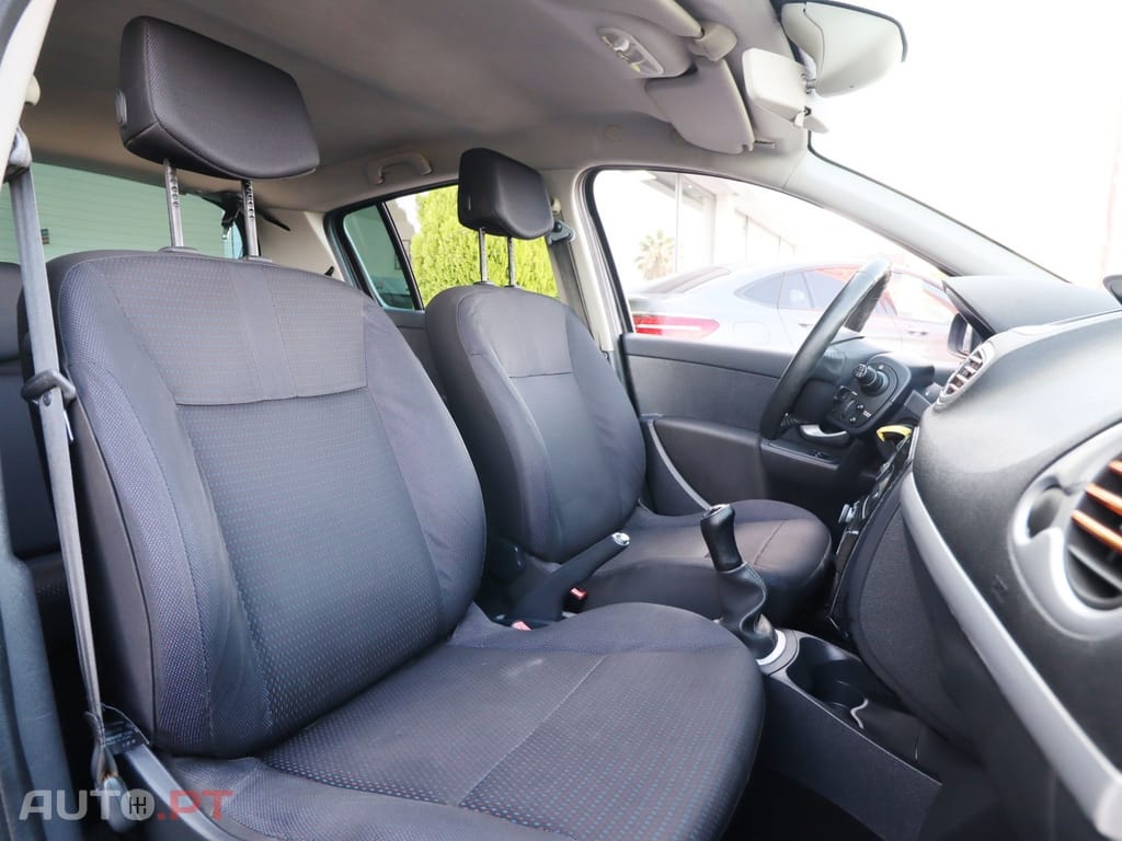 Renault Clio 16v