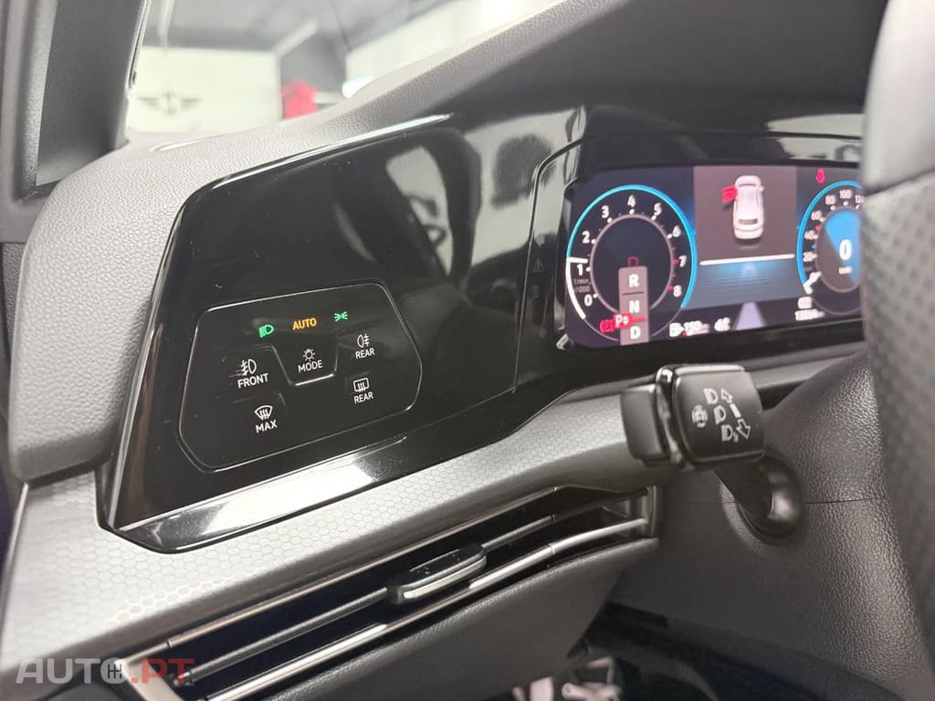 Volkswagen Golf GTI 2.0 TSI OPF DSG Performance