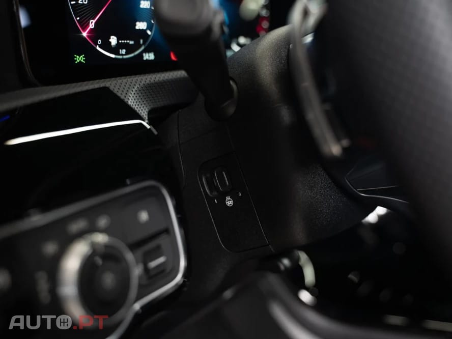 Mercedes-Benz A 250 e AMG Line