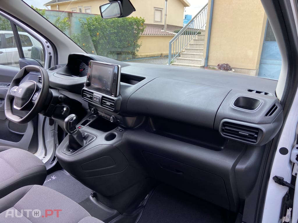 Peugeot Partner 1.6 HDI L1  100cv Carplay  Nacional