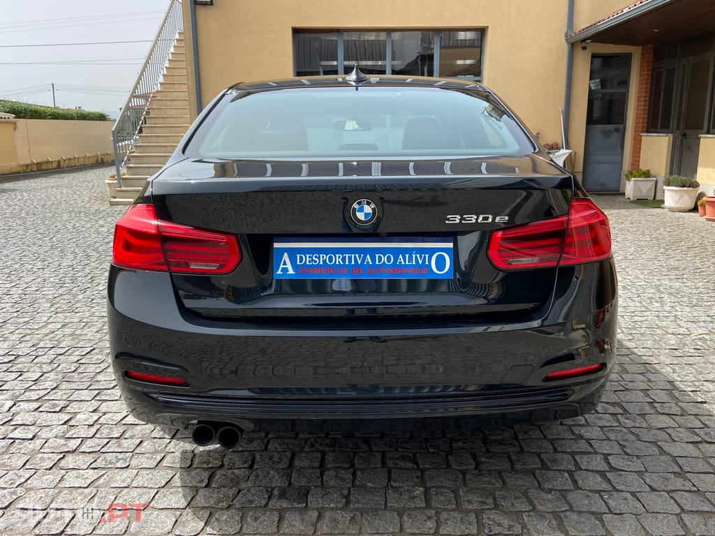 BMW 330 e iPerformace Line Sport Auto