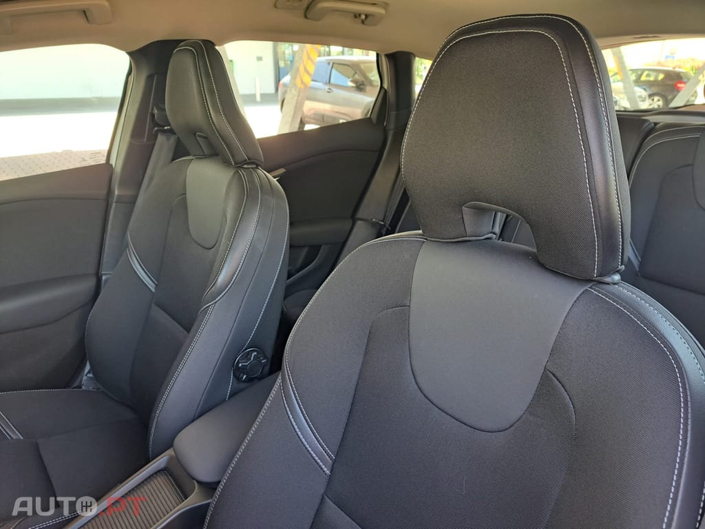 Volvo V40 2.0 D2 Momentum Eco