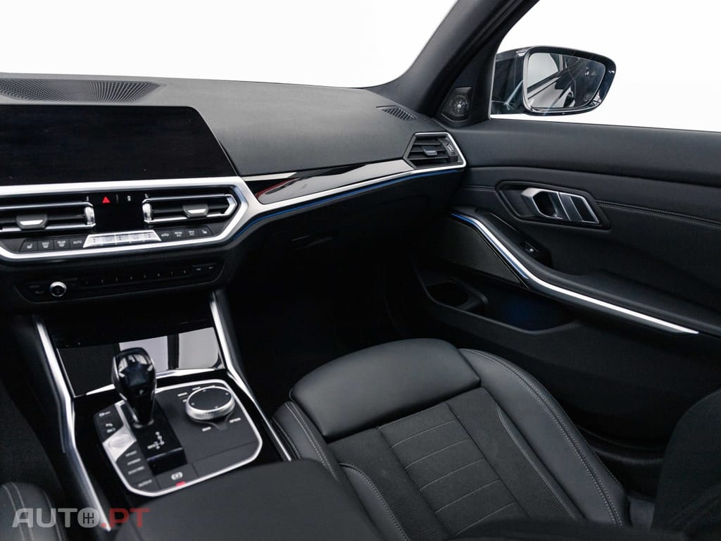 BMW 330 e Touring Line Sport Auto
