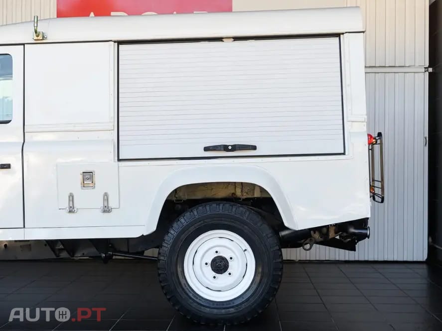 Land Rover Defender 90 SW 2.5 Td5 E