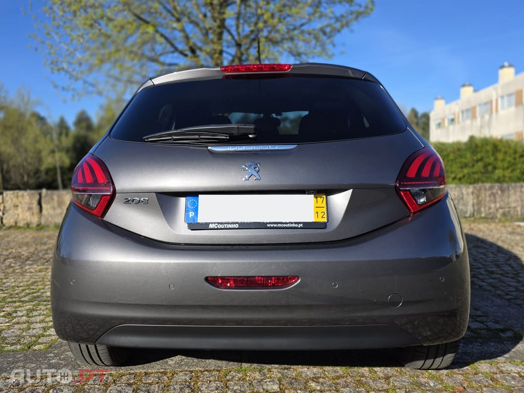 Peugeot 208 1.2 STYLE