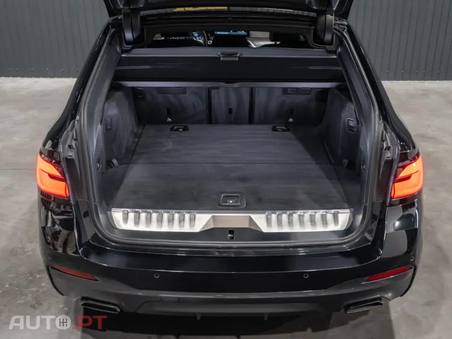BMW 530 e Pack Desportivo M