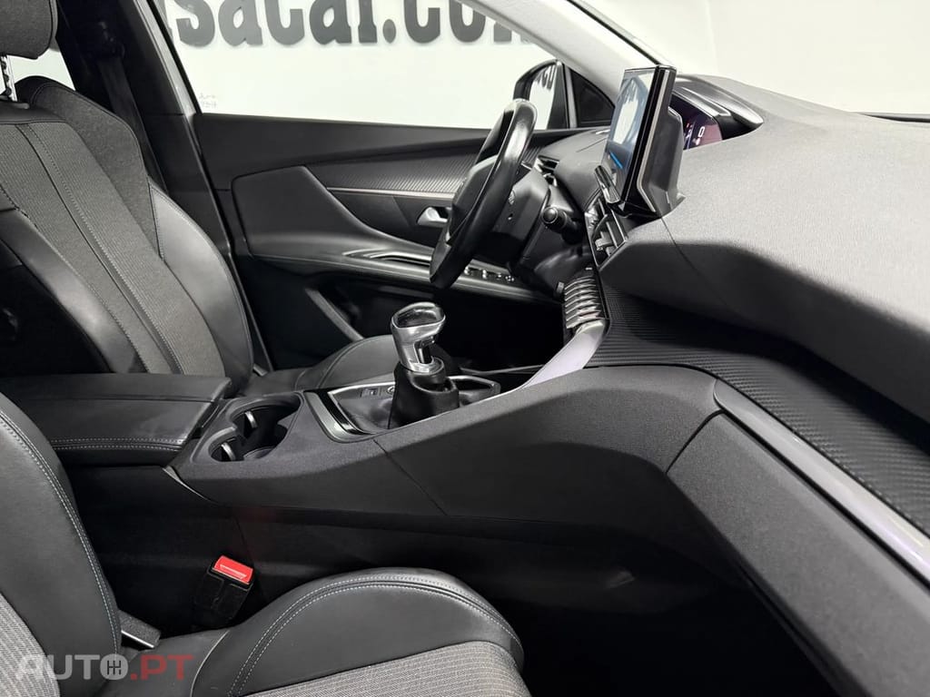 Peugeot 3008 PureTech 130 Stop & Start GPF Allure