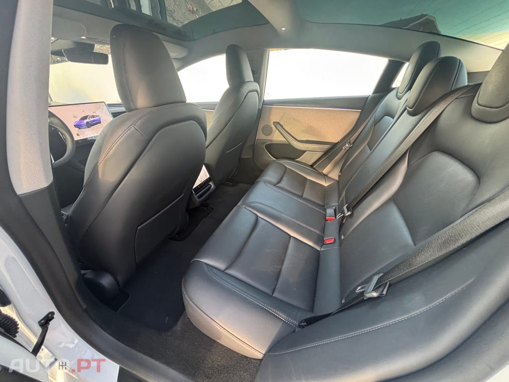 Tesla Model 3 Standard Range Plus RWD