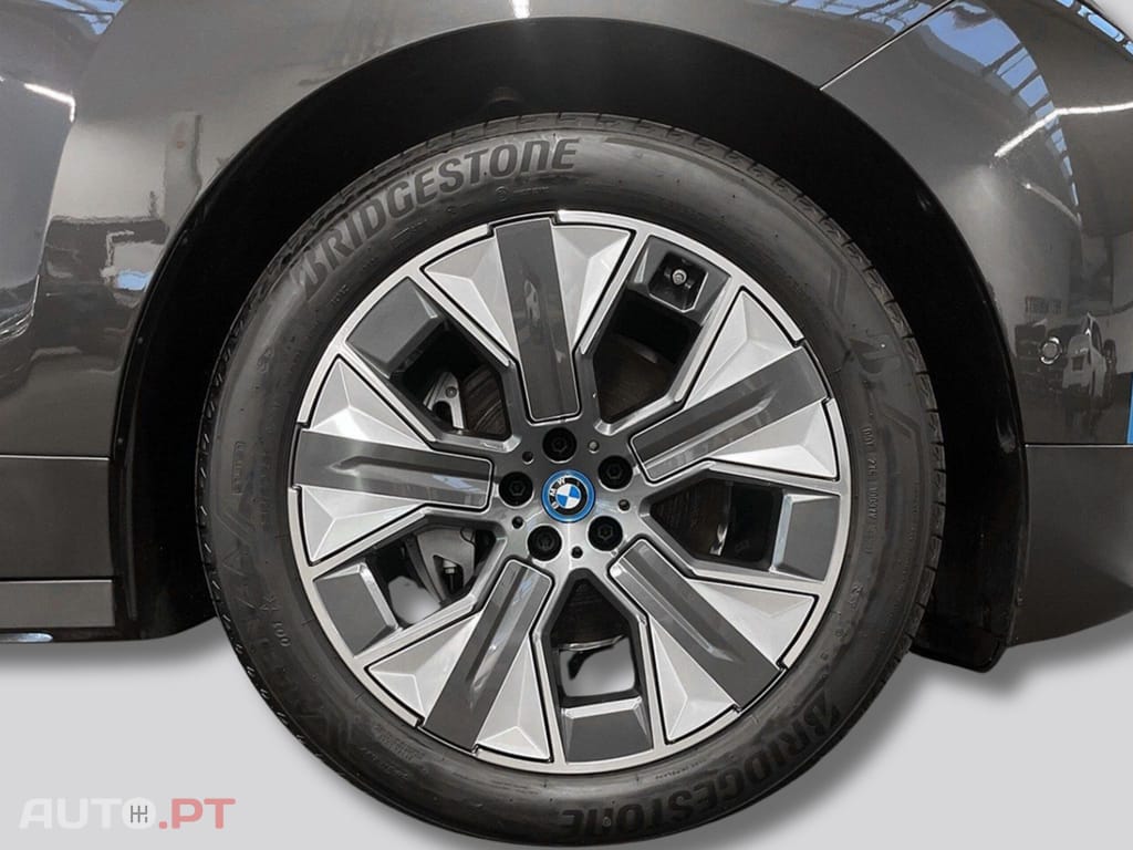 BMW iX I.V.A DEDUTIVEL xDrive50  