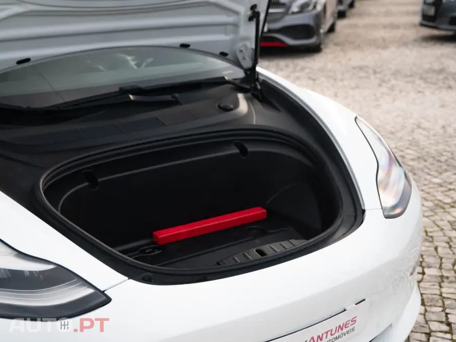 Tesla Model 3 Long Range AWD Dual Motor