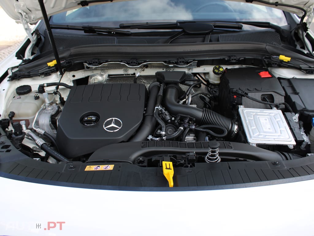 Mercedes-Benz GLA 200 AMG Line