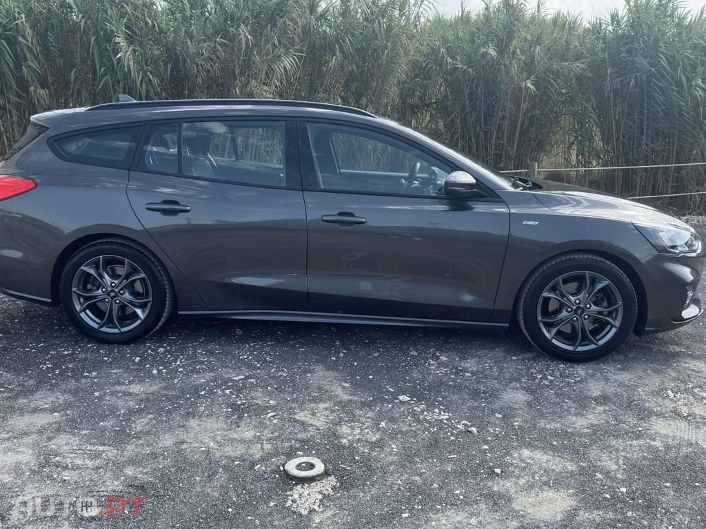 Ford Focus SW 1.5 TDCi EcoBlue ST-Line