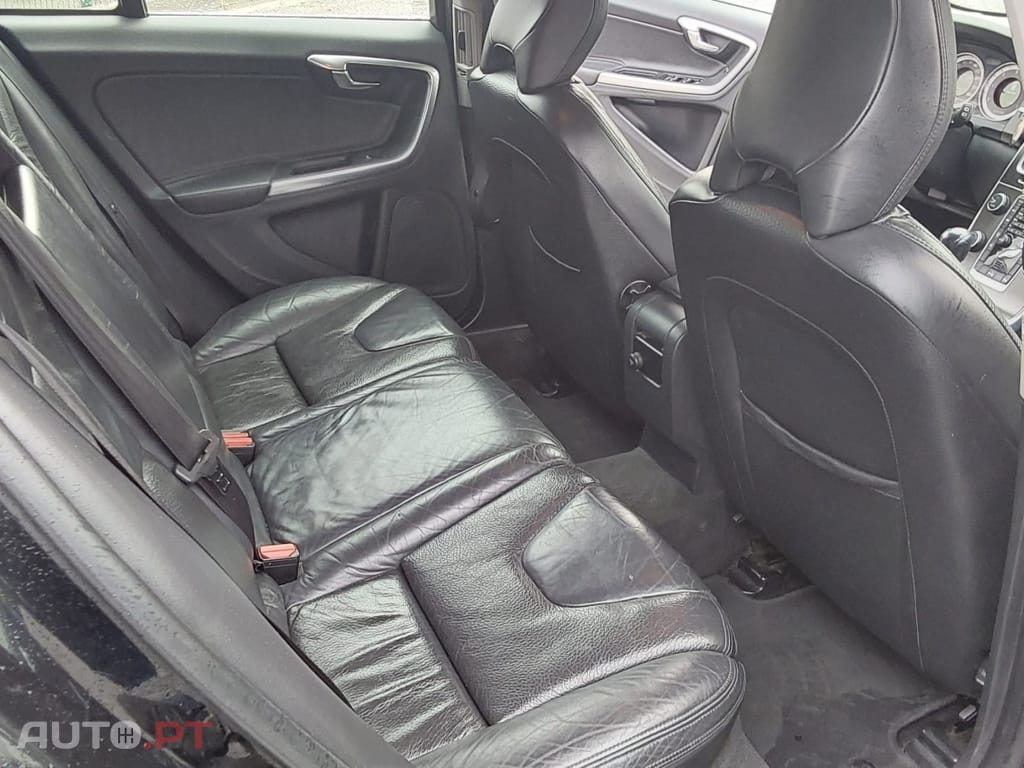 Volvo V60 1.6 D2 Drive Momentum Start/Stop