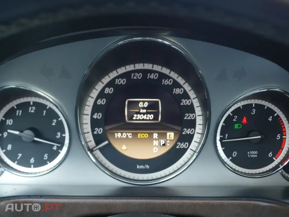 Mercedes-Benz E 220 CDi Avantgarde BE Auto.