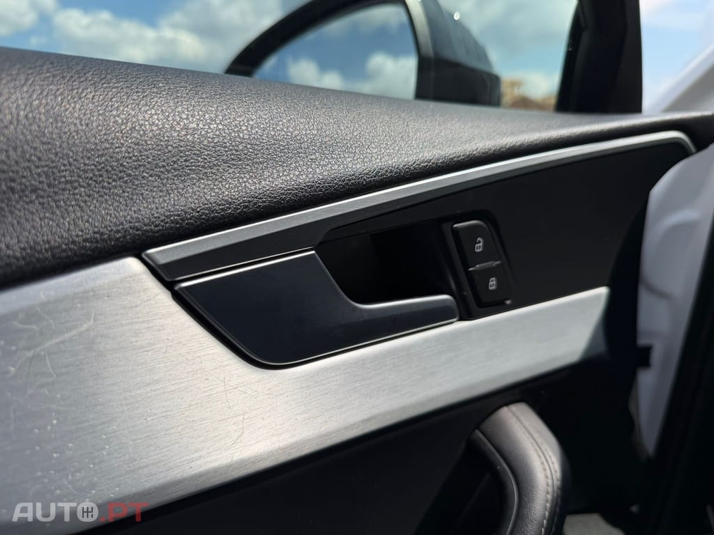 Audi A4 Avant 2.0 TDi Multitronic S-line