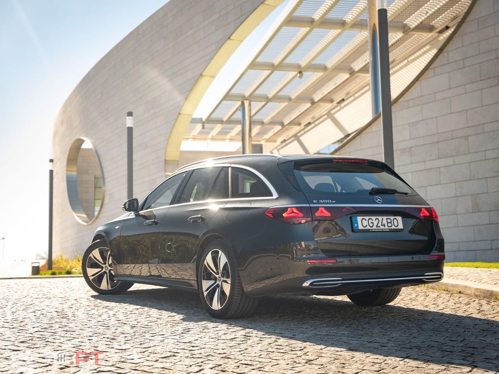 Mercedes-Benz E 300 e Avantgarde