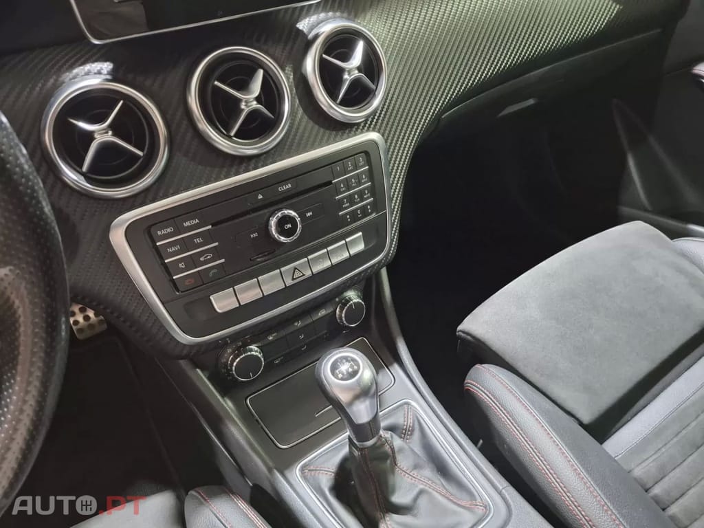 Mercedes-Benz A 180 d AMG Line