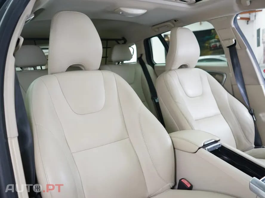 Volvo V60 2.4 D6 Summum AWD Phev