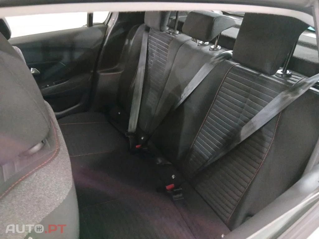 Peugeot E-208 50 kWh Active Pack