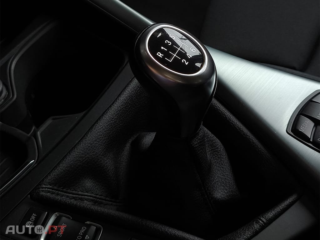 BMW 120 Sport Line — fotografia 16