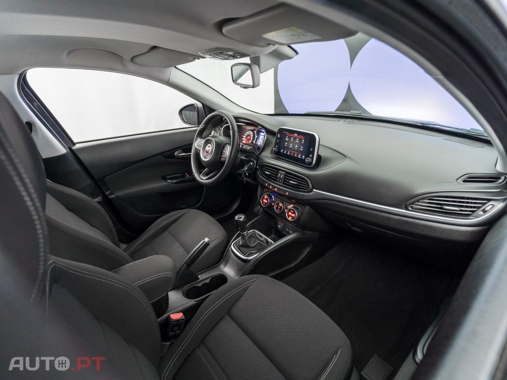 Fiat Tipo 1.3 M-Jet Lounge