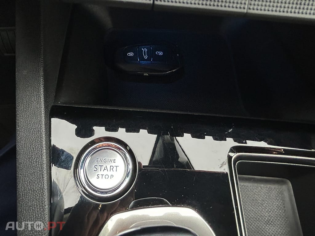 Peugeot 3008 1.6 Hybrid4 Allure Pack e-EAT8