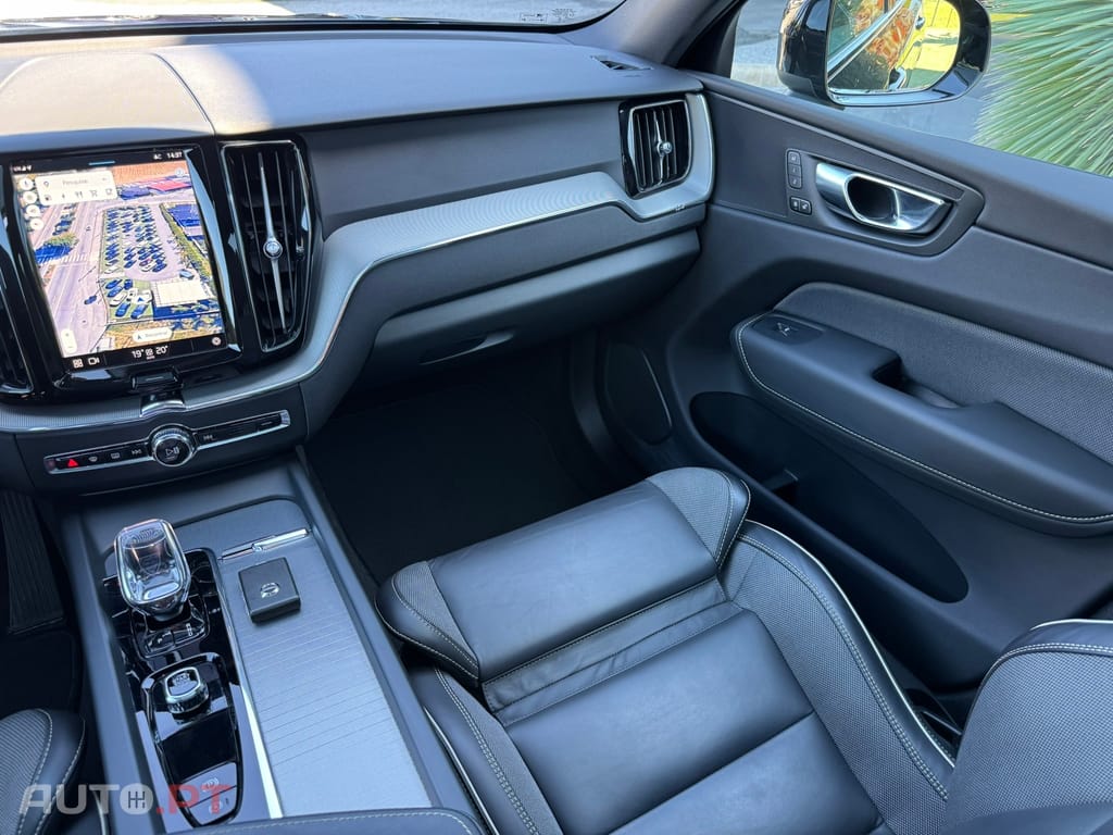 Volvo XC60 2.0 T6 PHEV Black Edition AWD