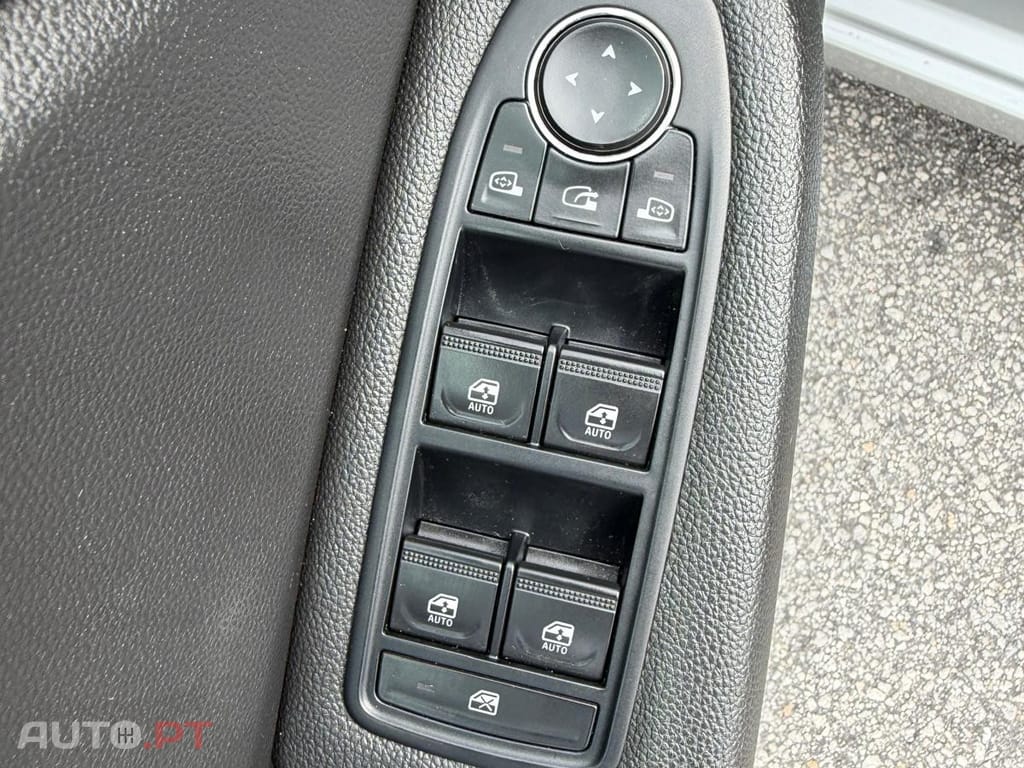 Renault Clio 1.0 TCe Intens Bi-Fuel
