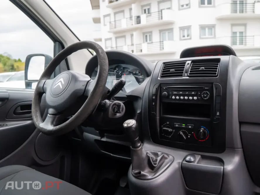 Citroen Jumpy 1.6 HDi L2H1 Semi-Vidrada