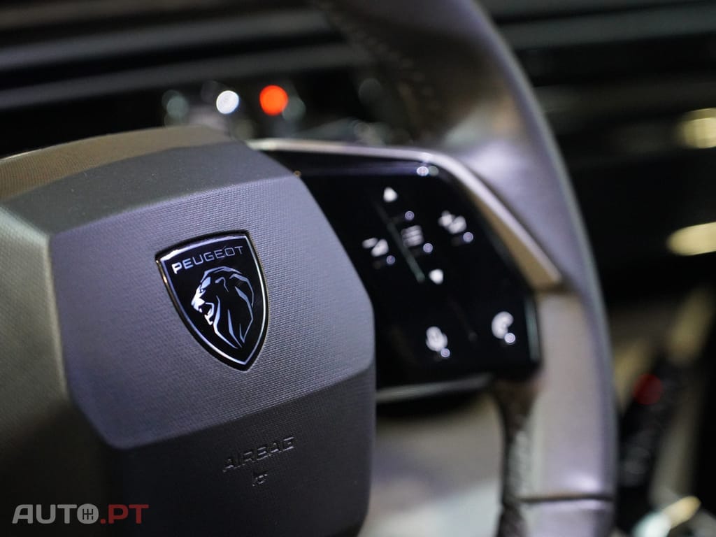 Peugeot 3008 1.2 Hybrid Allure e-DCS6