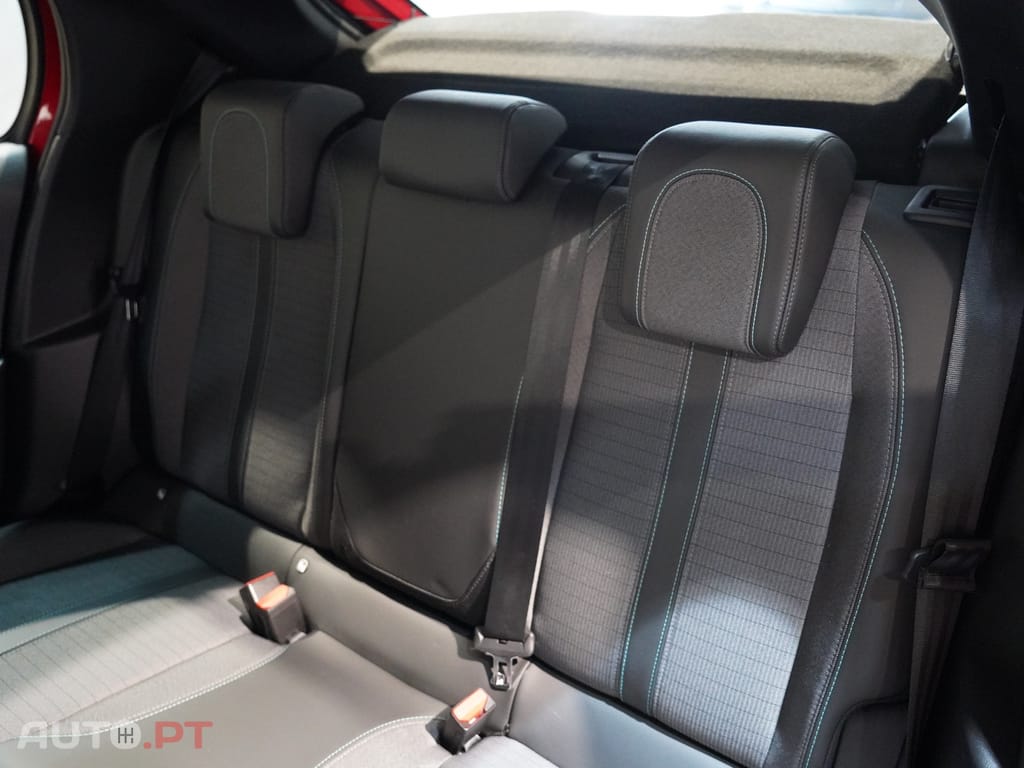 Peugeot E-208 50 kWh Allure