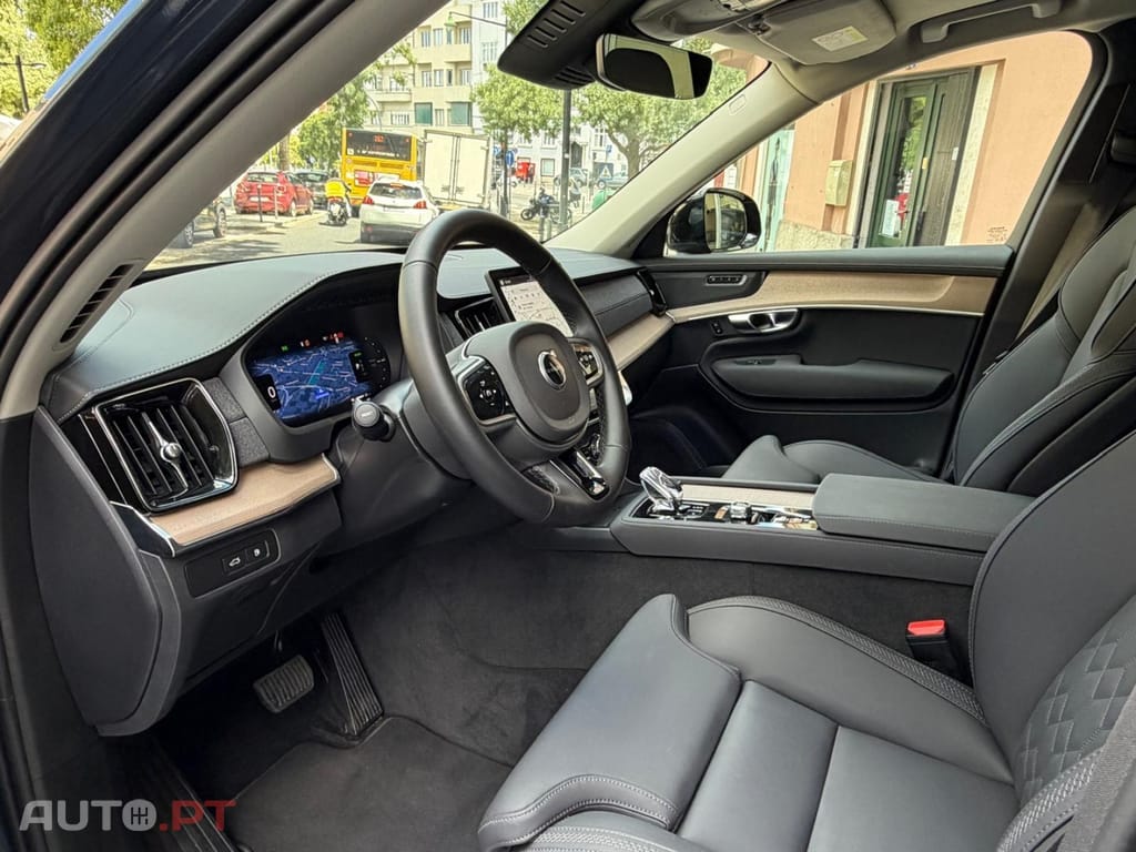 Volvo XC90 2.0 T8 PHEV Plus Bright AWD