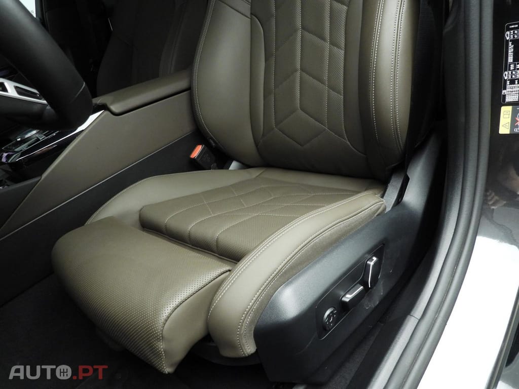 BMW i5 eDrive40