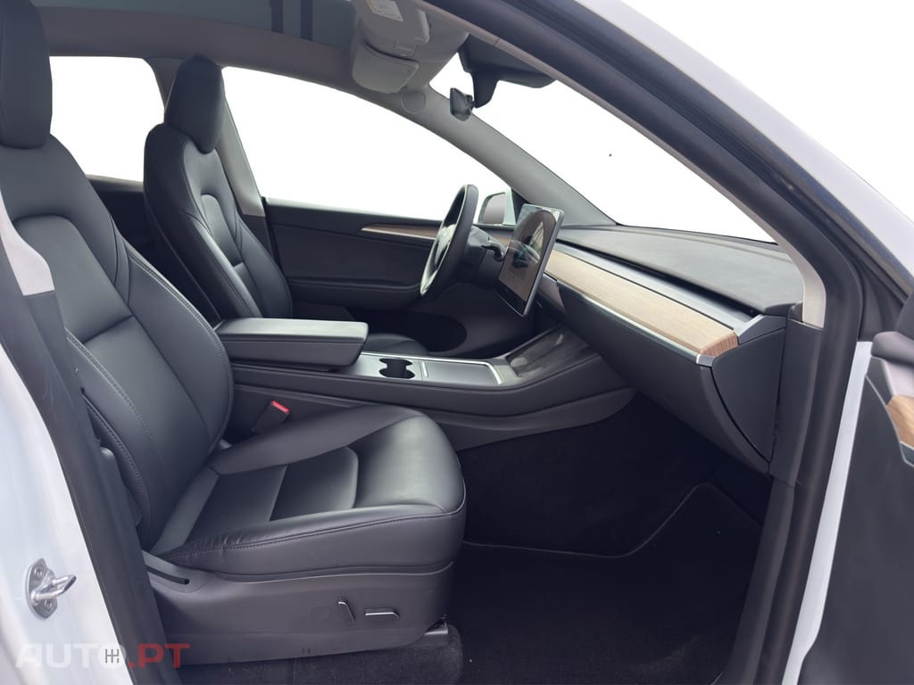 Tesla Model Y Long Range Tração Integral
