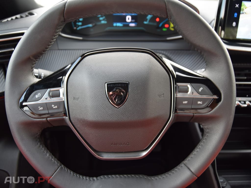 Peugeot E-2008 54 kWh Active EAT8