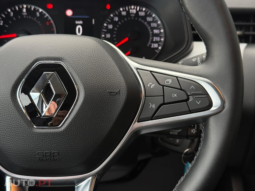 Renault Clio 1.0 TCe Intens CVT