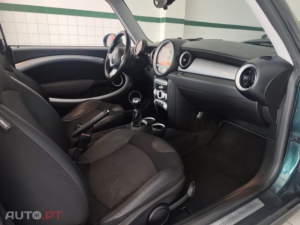 MINI Cooper Cooper S