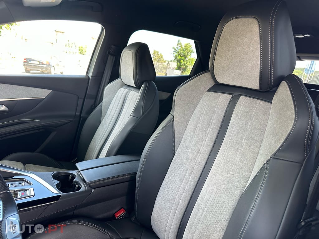 Peugeot 3008 1.6 Hybrid GT Pack e-EAT8