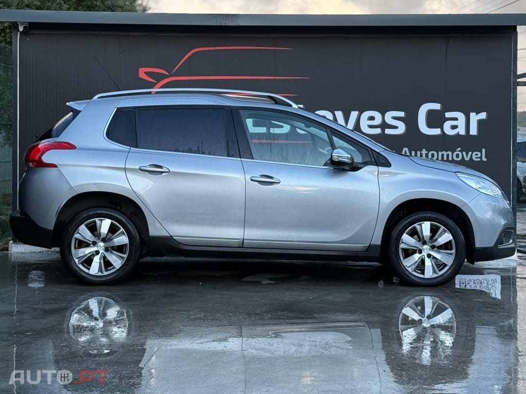 Peugeot 2008 1.2 PureTech Allure