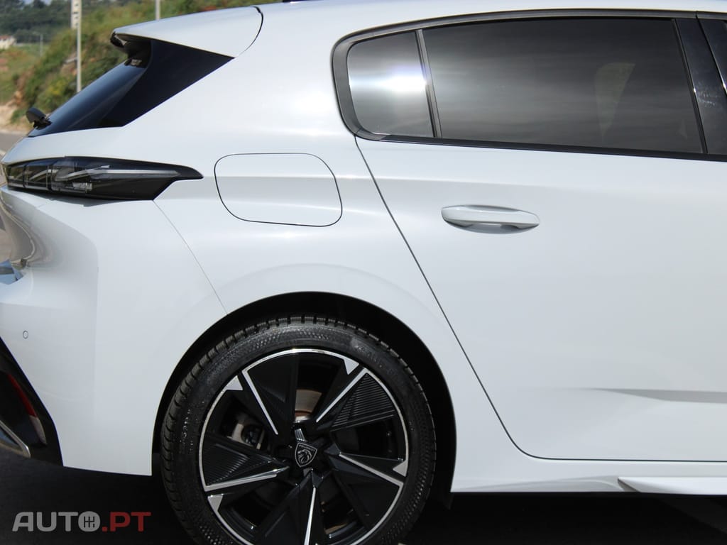 Peugeot E-308 58 kWh GT
