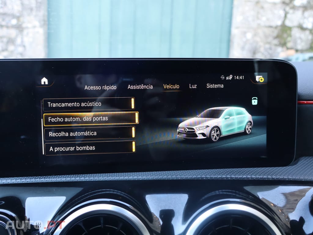 Mercedes-Benz A 250 e AMG Line